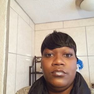Meet your Posher, Candice